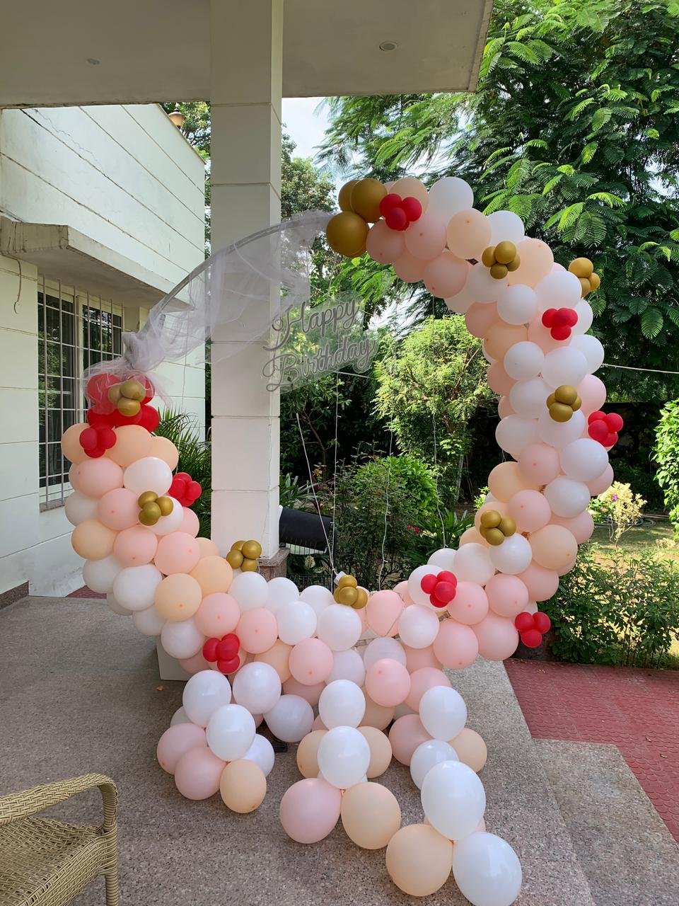 Royal Birthday Black & Gold Luxury Balloon Ring / Hoop (Design #46) - Birthday Decorations in Gurugram