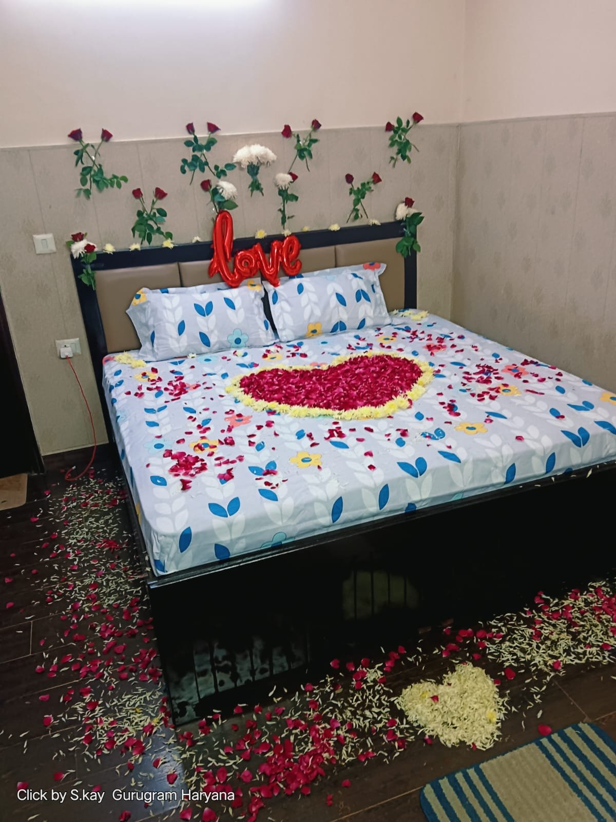 Intimate Romantic Room Rose Gold Canopy Setup (Design #10) - Love & Romantic in Gurugram